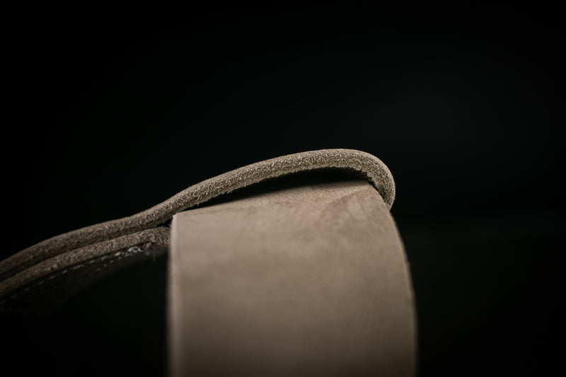 close up of loop on leather weightlifting lasso straps