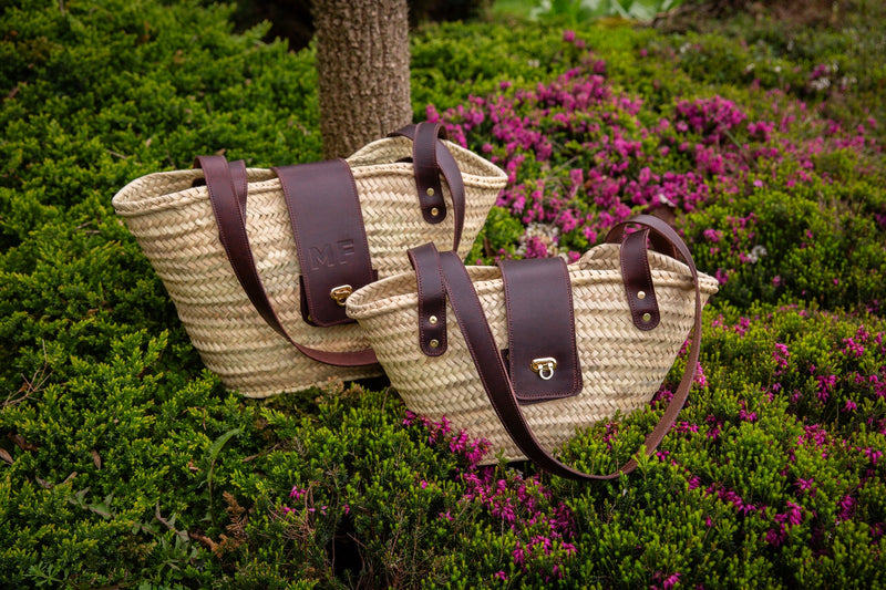 Straw Summer bags with leather handles 