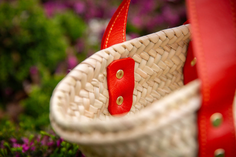 Small Straw Summer Handbag in Burnt Orange