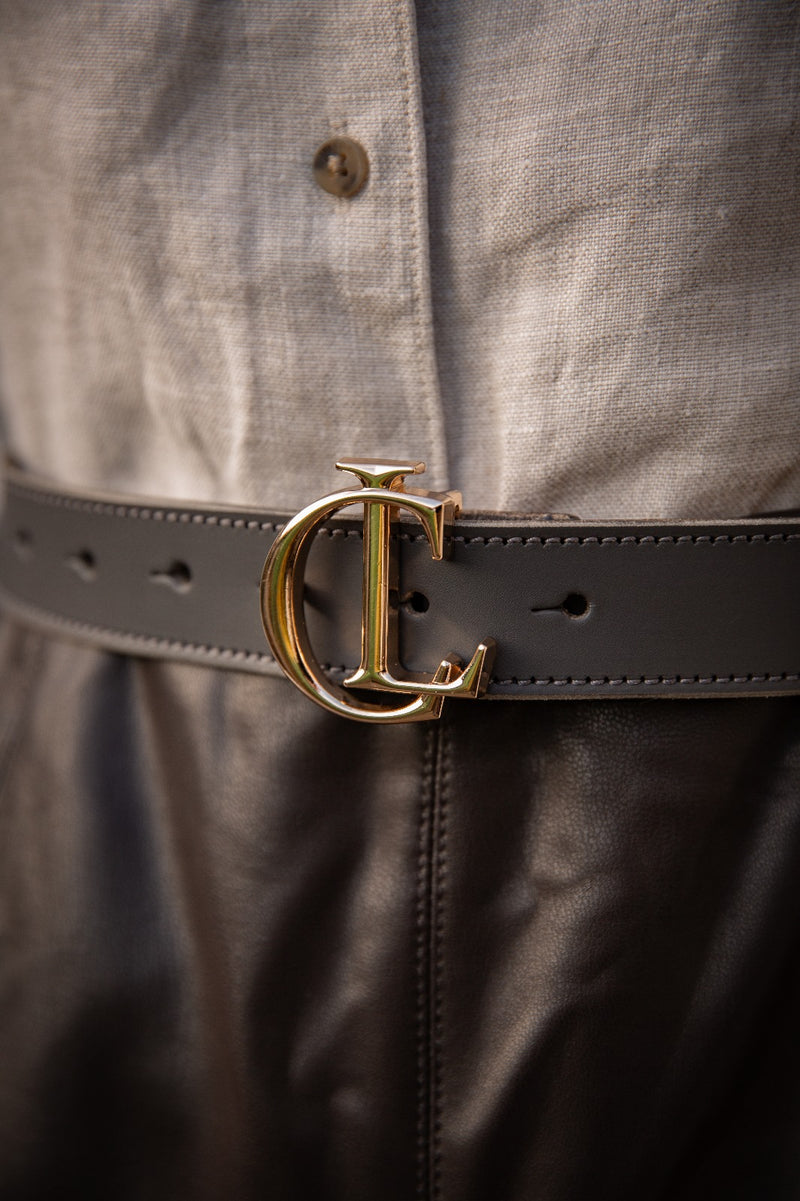 CL Signature Belt in Smooth Carbon 
Leather with Gold Buckle