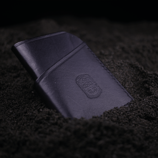the Meg wallet with coupland crest