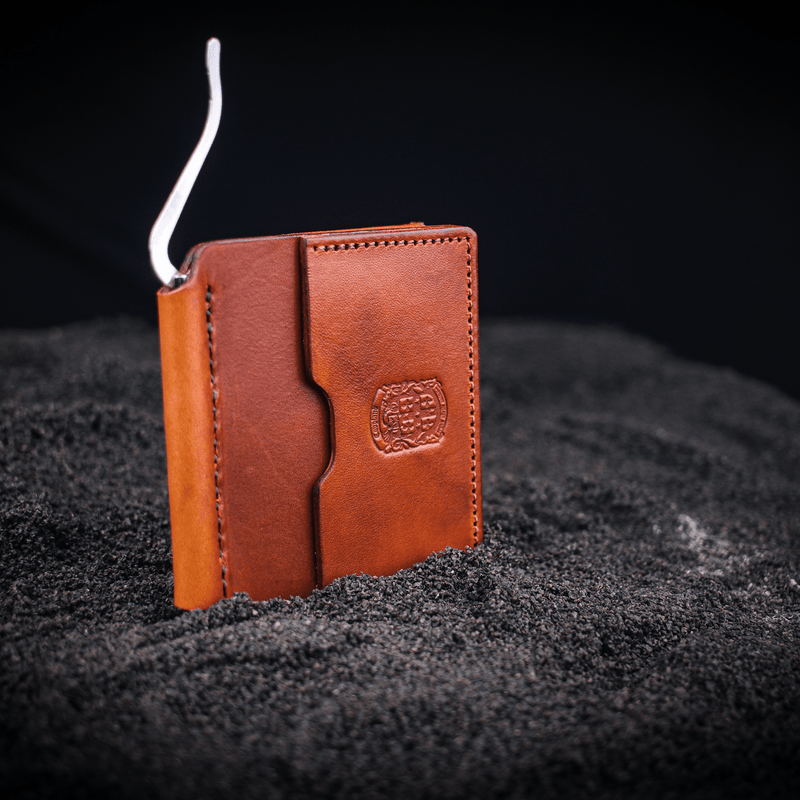 The jon leather wallet in tan with coupland crest