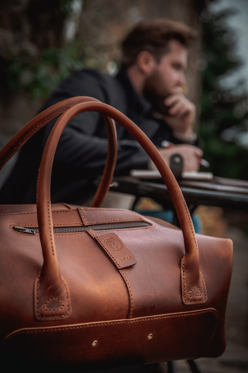 Handmade Leather Duffle Bags UK ›› Designs by Coupland Leather